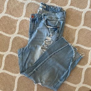 Refuge Distressed Womens Blue Jeans